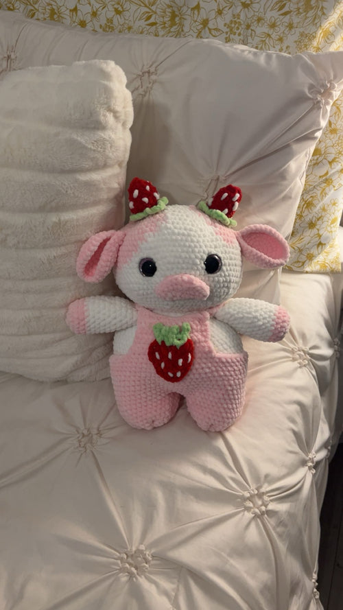 Strawberry cow🍓